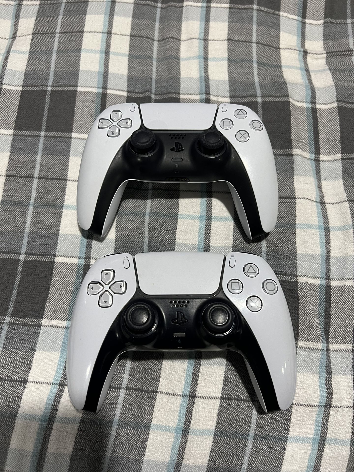 PS5 Controllers (READ DESCRIPTION)