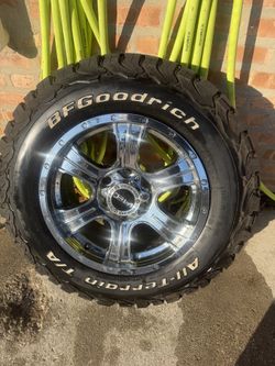 Chevy Silverado (4)Rims And Tires Lt 245/70-17