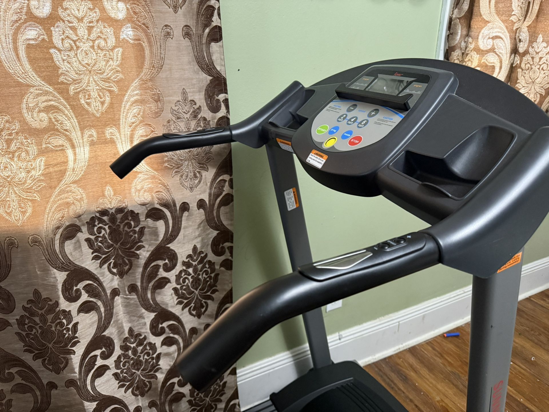 For Sale ProForm 300 SPX spin bike, lightly used. Everything works perfectly — comfortable and adjustable seat, smooth resistance control, and sturdy