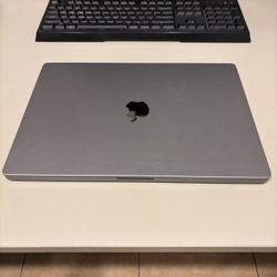 MacBook Pro 2021 16 Inch M1PRO 16Gb 500GB