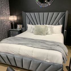 Audubon Velvet Queen Bed Gray📌with interest free payment options