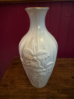 Lenox 7.25” Orchid Vase