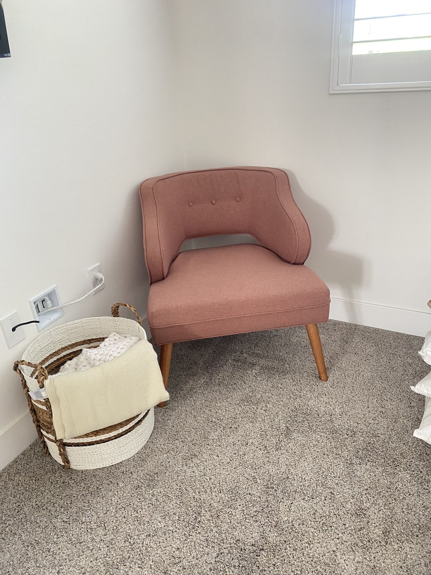 Tyley online upholstered chair