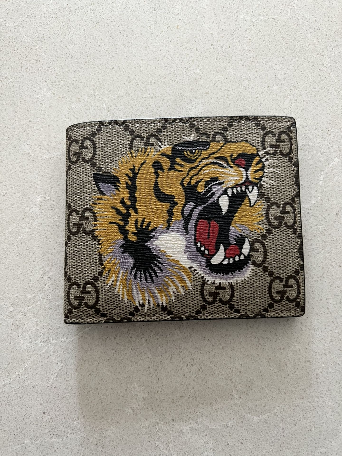 Tiger Print Gucci Supreme Wallet