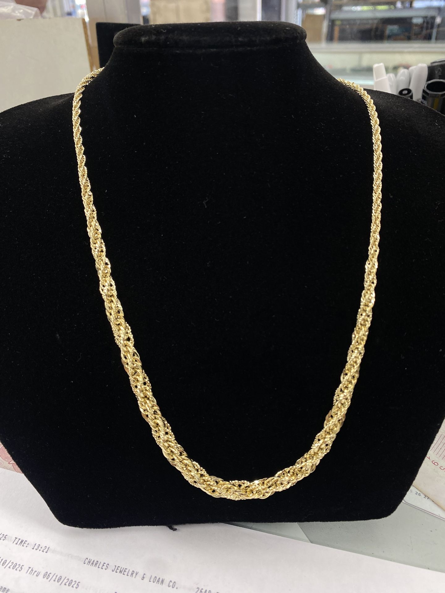 $950 Yellow Gold Rope Chain