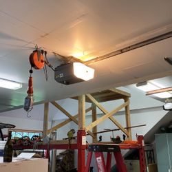  Stanley 1/2hp 8’ Garage Door Opener