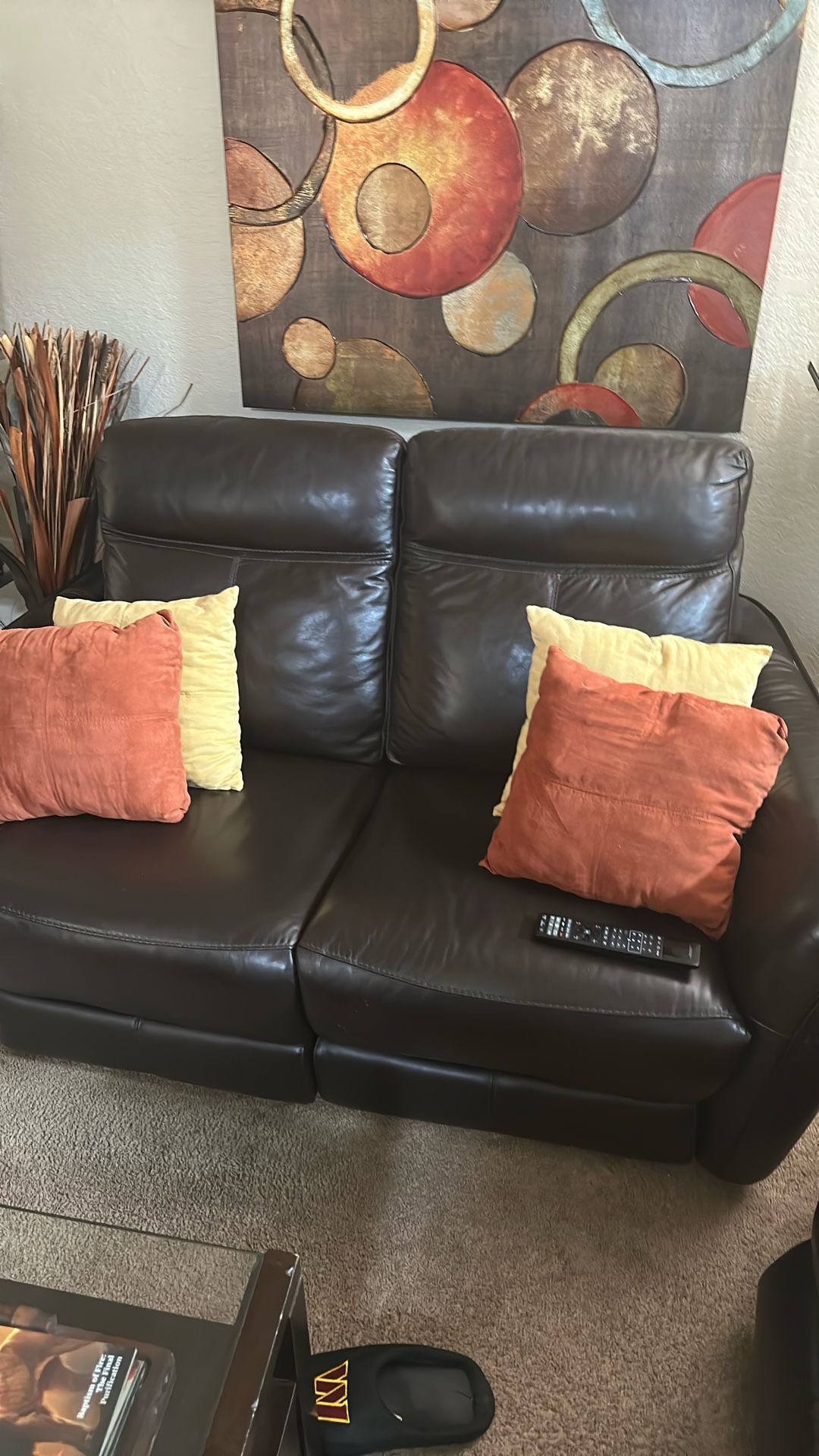 Decor Pillows, 4 Yellow And 4 Russ Color, 30 Dollars Total