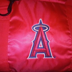 ANGELS BASEBALL STADIUM LARGE RED ANGEL 😇 DUFFEL BAG /COOLER STYLE BAG ! only $40!