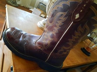 Justin boots size 10 in big boys