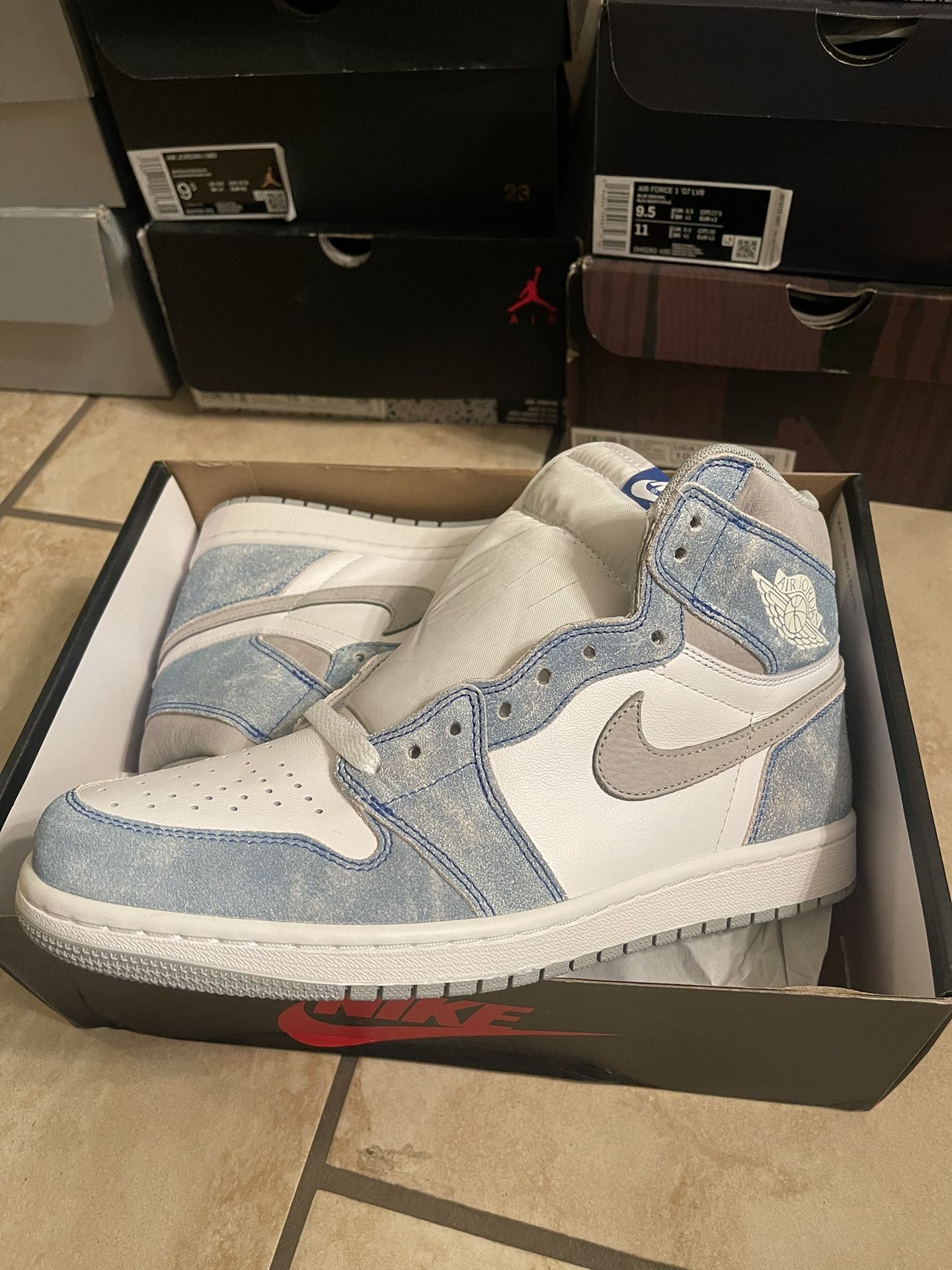 Jordan 1 Hyper Royal OG