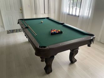 Pool table