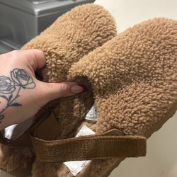 Ugg Slippers 