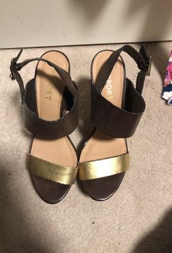 Report wedges size 8.5