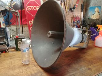 University loud speaker