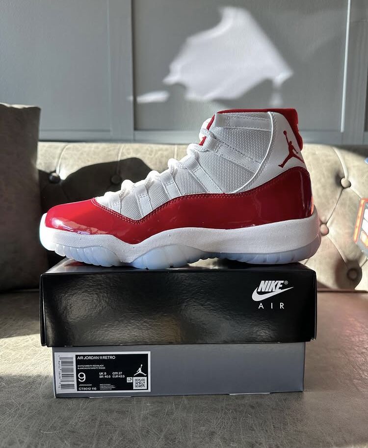 Jordan 11 Cherry