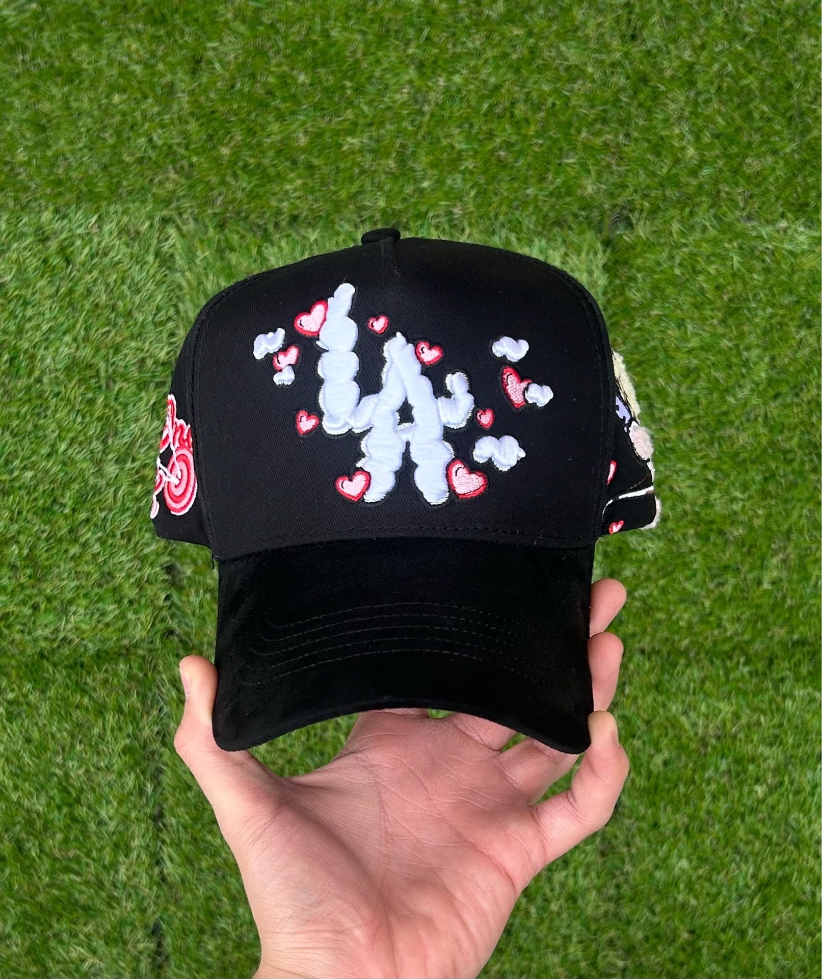 31 Hats “Lovers Club”