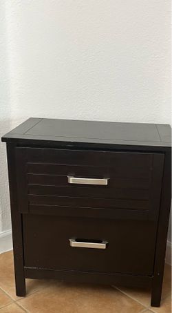 Queen bed frame+ night stand/ cama queen con mesita