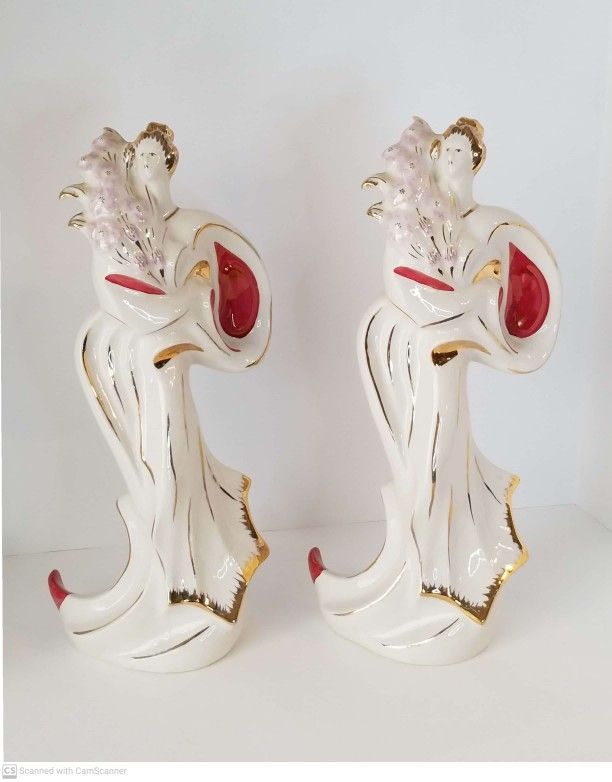 Antique Porcelain Figurines: Hand Painted Features with Gold Gilding. Beautiful Artistic Asian Style. Vintage Collectables Art