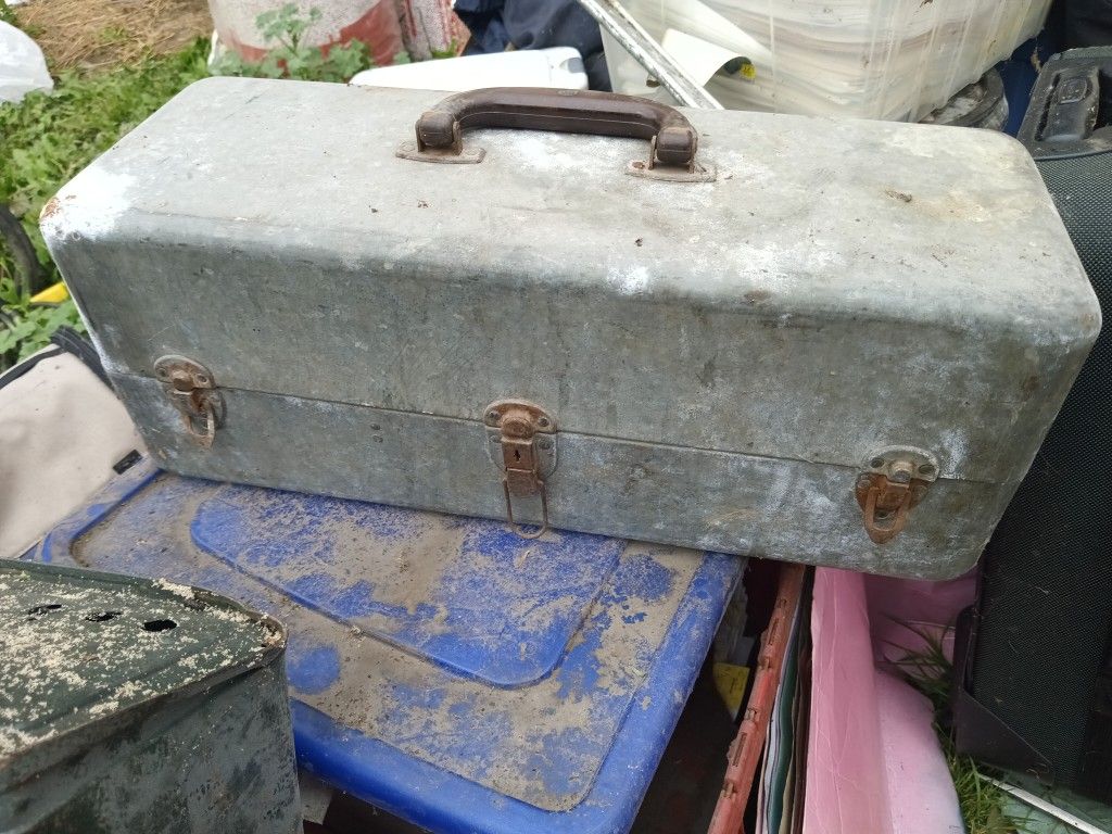 Metal Tool Box With Shelves