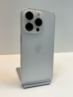Apple iPhone 15 PRO 256gb. ( Unlocked Phone )
