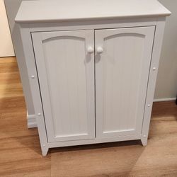 White Cabinet  With Three Shelves 