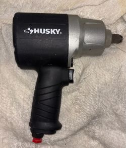 Husky Air Impact Wrench 800 ft./Lbs 1/2 Inch