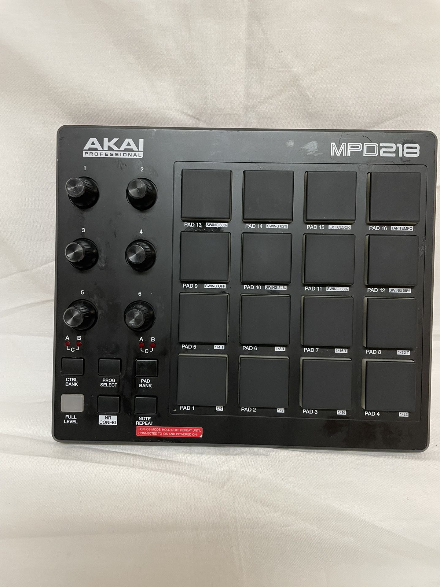 Akai MPD218 Drum Beat Pad Controller (Shows Signs Of Wear)
