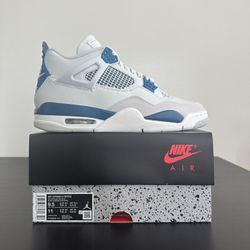 Air Jordan 4 Retro Military Blue Size 9.5