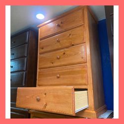 Dresser/ Five drawers dresser