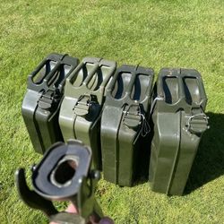 Set Of 4-20 Liter Jerry Cans