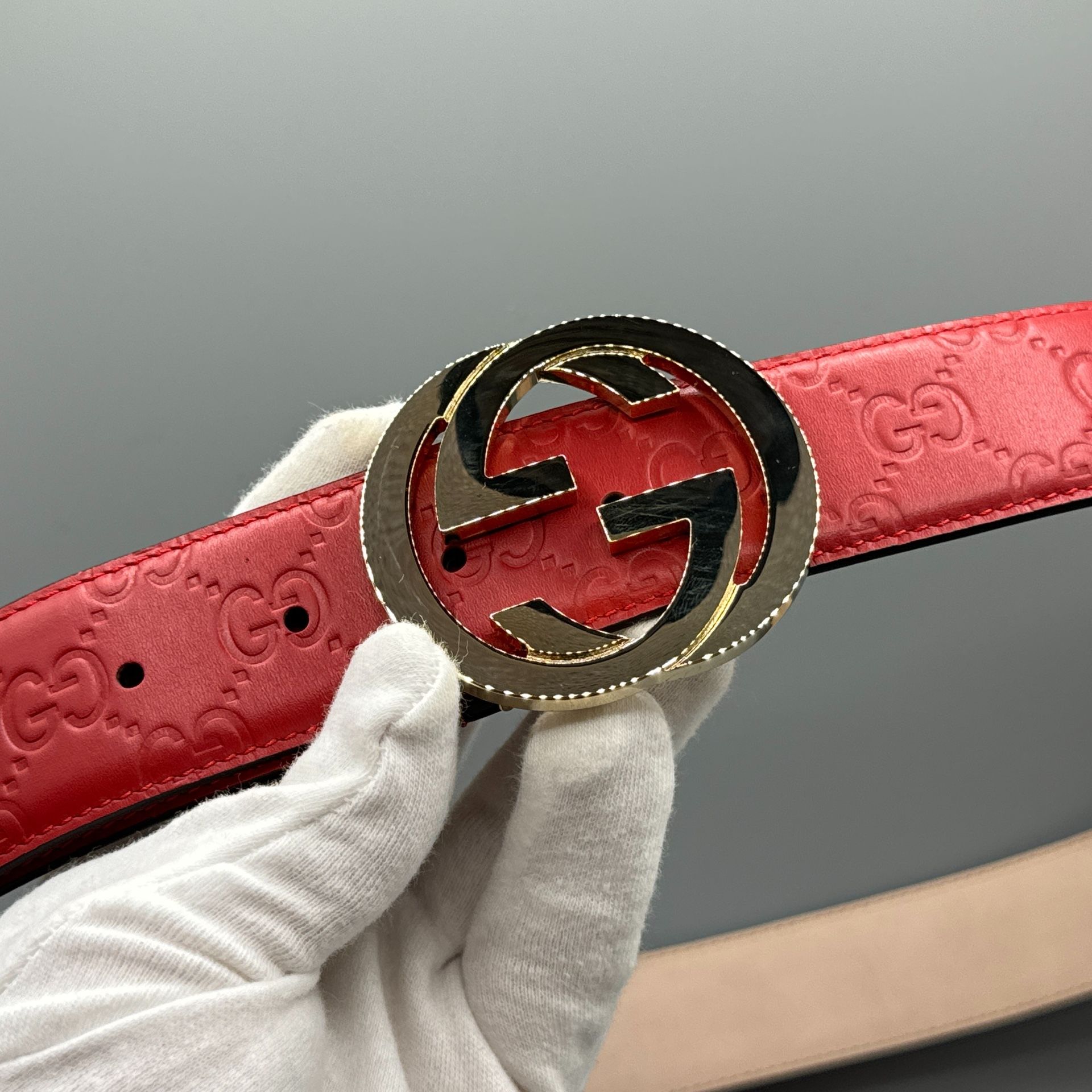 Gucci Gold/Red Leather Signature Belt Size 105 (38 