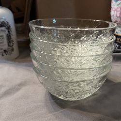 Sopera de Princess house fantacia mide 5 1/4 y alto 2 1/4