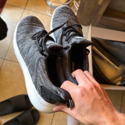 Adidas cloudfoam size 9 