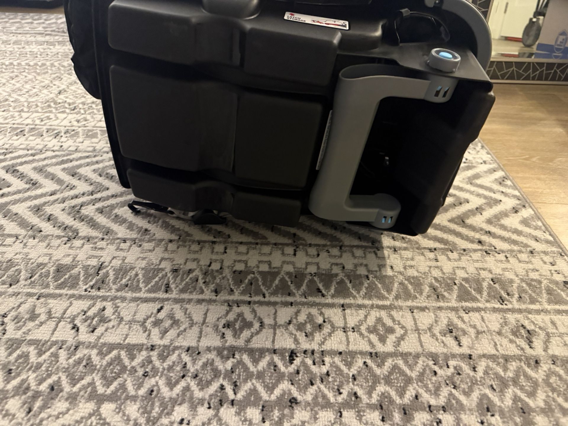 Baby Trend Infant Car Seat With Base 