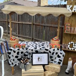 Wooden Canopy Sand Table 