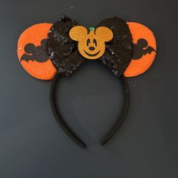Minnie Mouse Ears Halloween Theme 