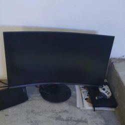 28" inch Curved Samsung T.V 
