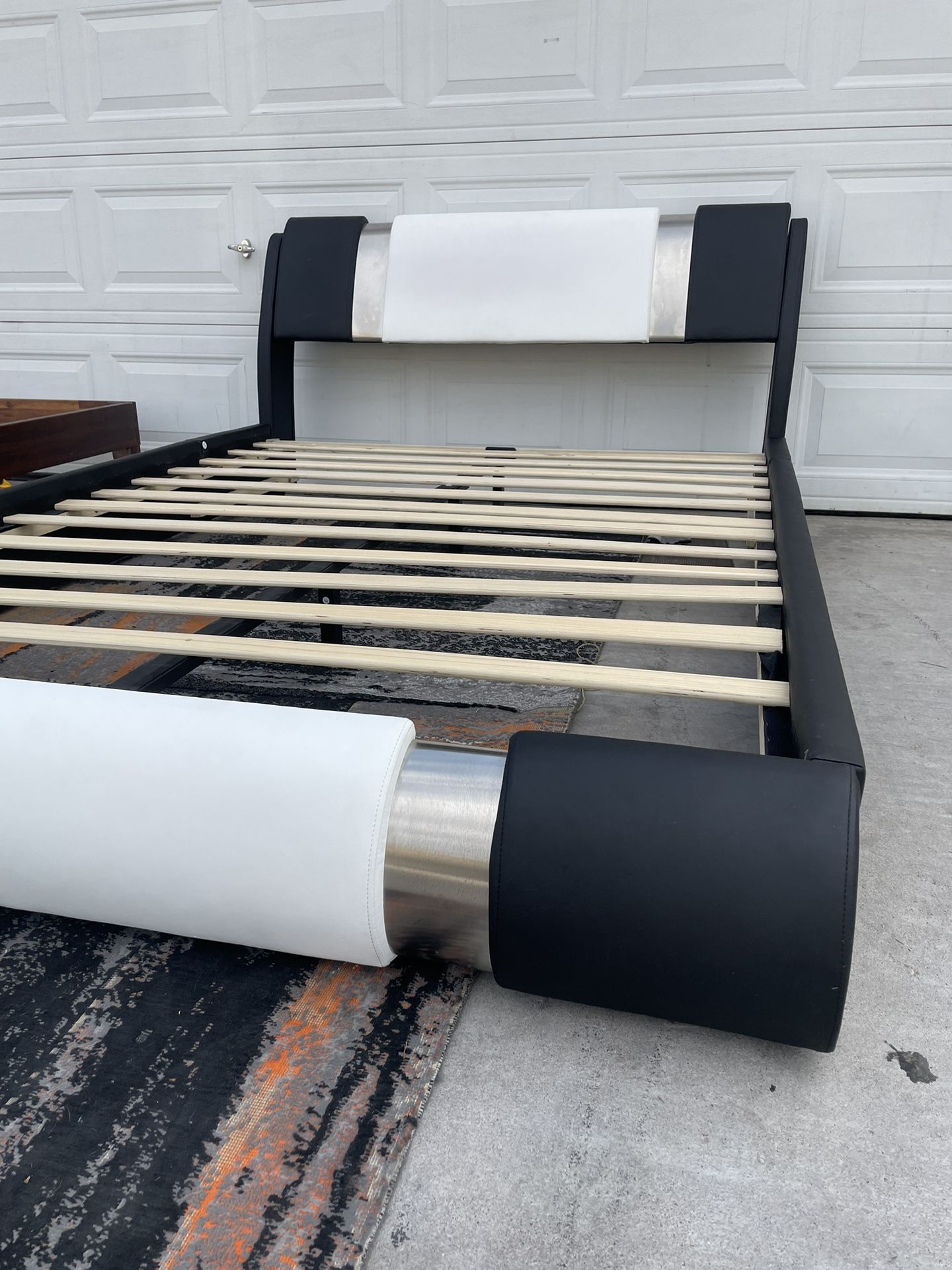 Deluxe Upholstered Modern Platform Style Bed Frame- READ Description