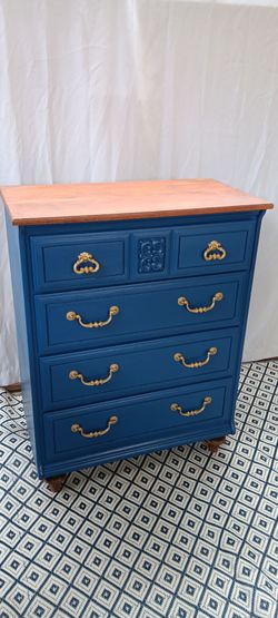 ✨ Stunning Two-Tone Vintage Blue Dresser / Chest of Drawers ✨