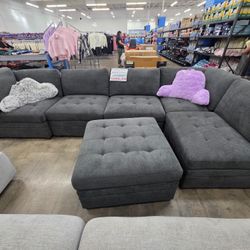 Thomasville 6 Piece Modular Sectional With Ottoman 
