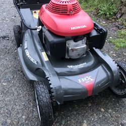 Honda HRX 217 commercial electric start