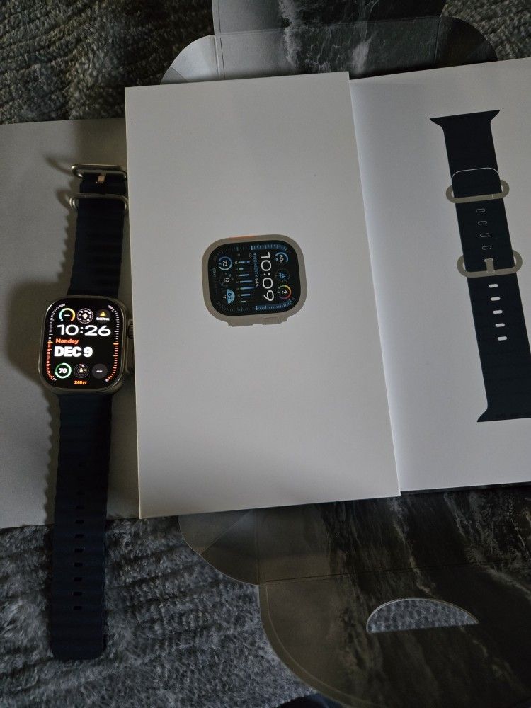 Apple Watch Ultra 2 Titanium Ocean Blue