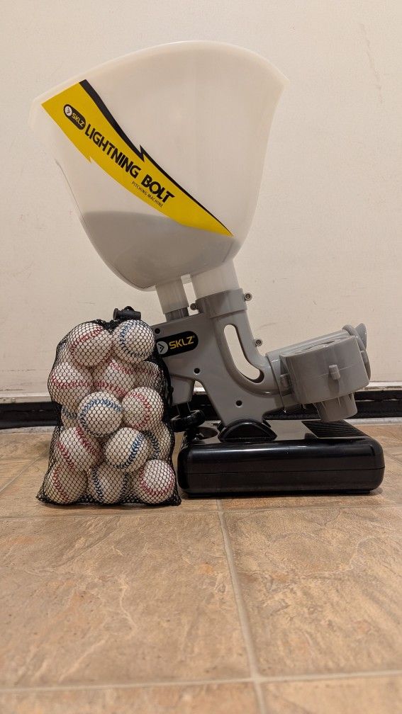 SKLZ LIGHTING BOLT SOFT MICRO BALL PITCHING MACHINE