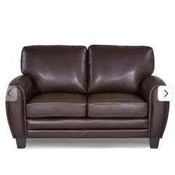MSRP 570$ (50% off) New Home Elegance Rubin Love Seat 9734DB-2