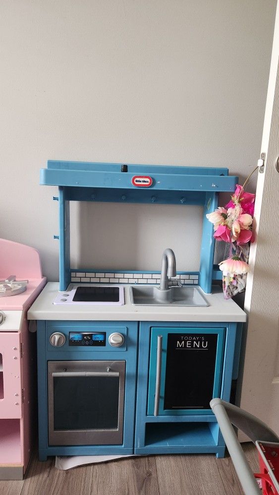 Kids Pretend Kitchen
