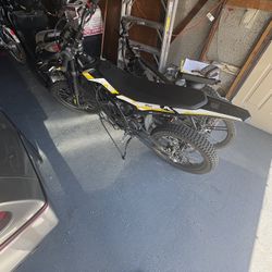Surron Ultra Bee 2024