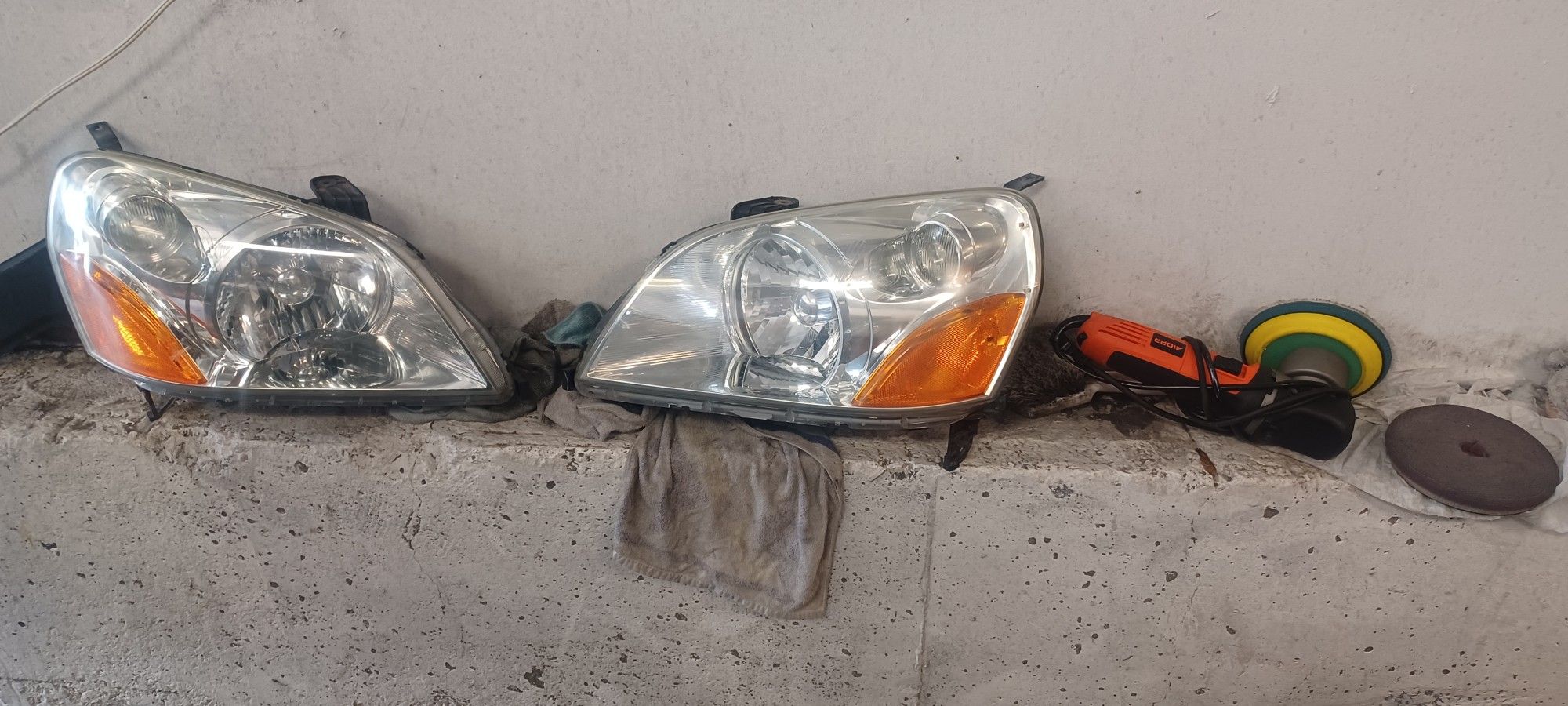 2005 Honda Pilot Headlights