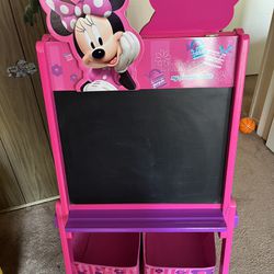 Minnie Mouse Double Sided Easel