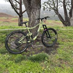 2022 giant trance 27.5 large frame (price negotiable)