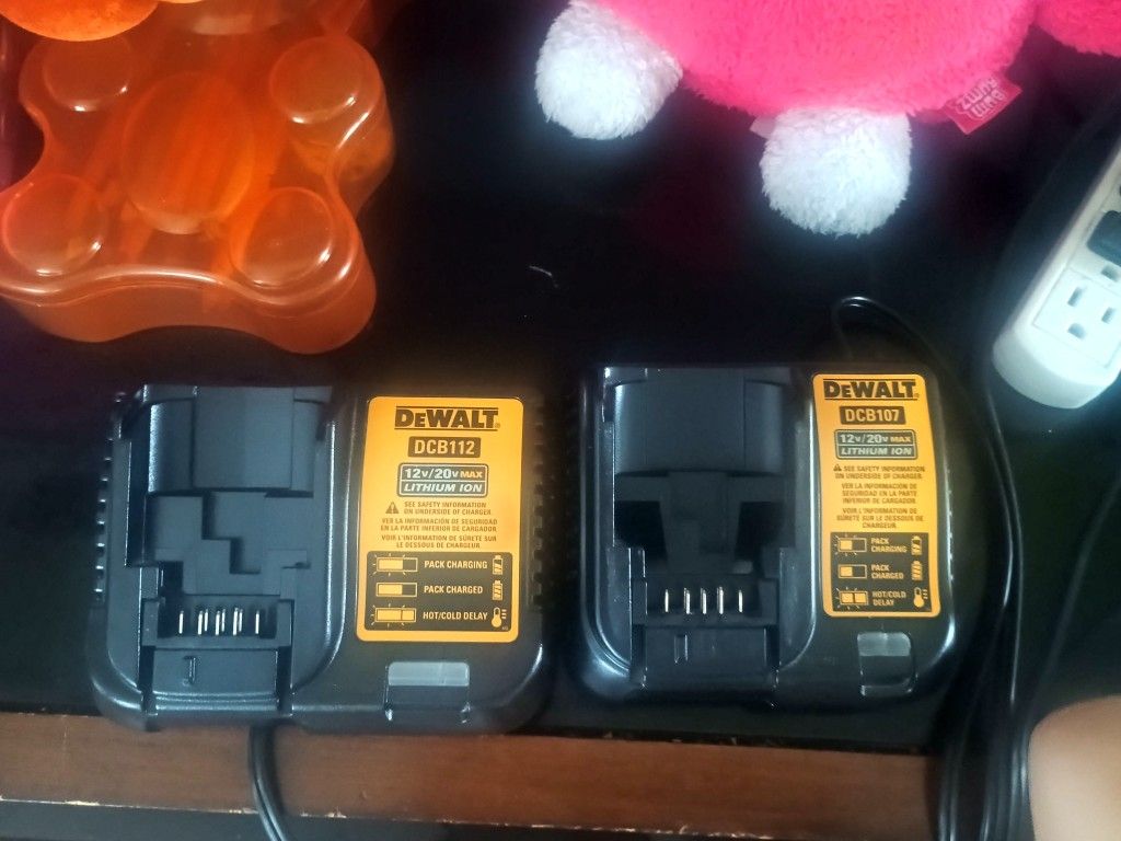 DeWalt Charger